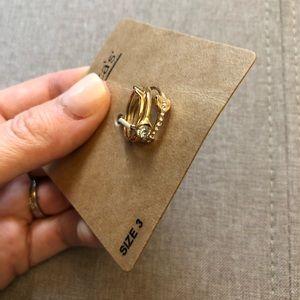 Bundle of various rings